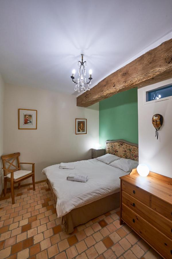 Gite La Terrasse - Manoir Le Plessix Madeuc Corseul Exterior foto