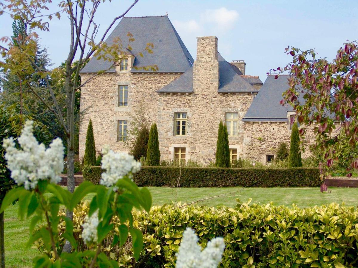 Gite La Terrasse - Manoir Le Plessix Madeuc Corseul Exterior foto
